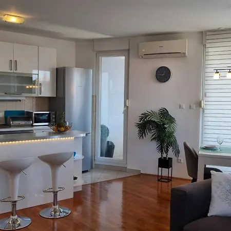 Apartman Domino *